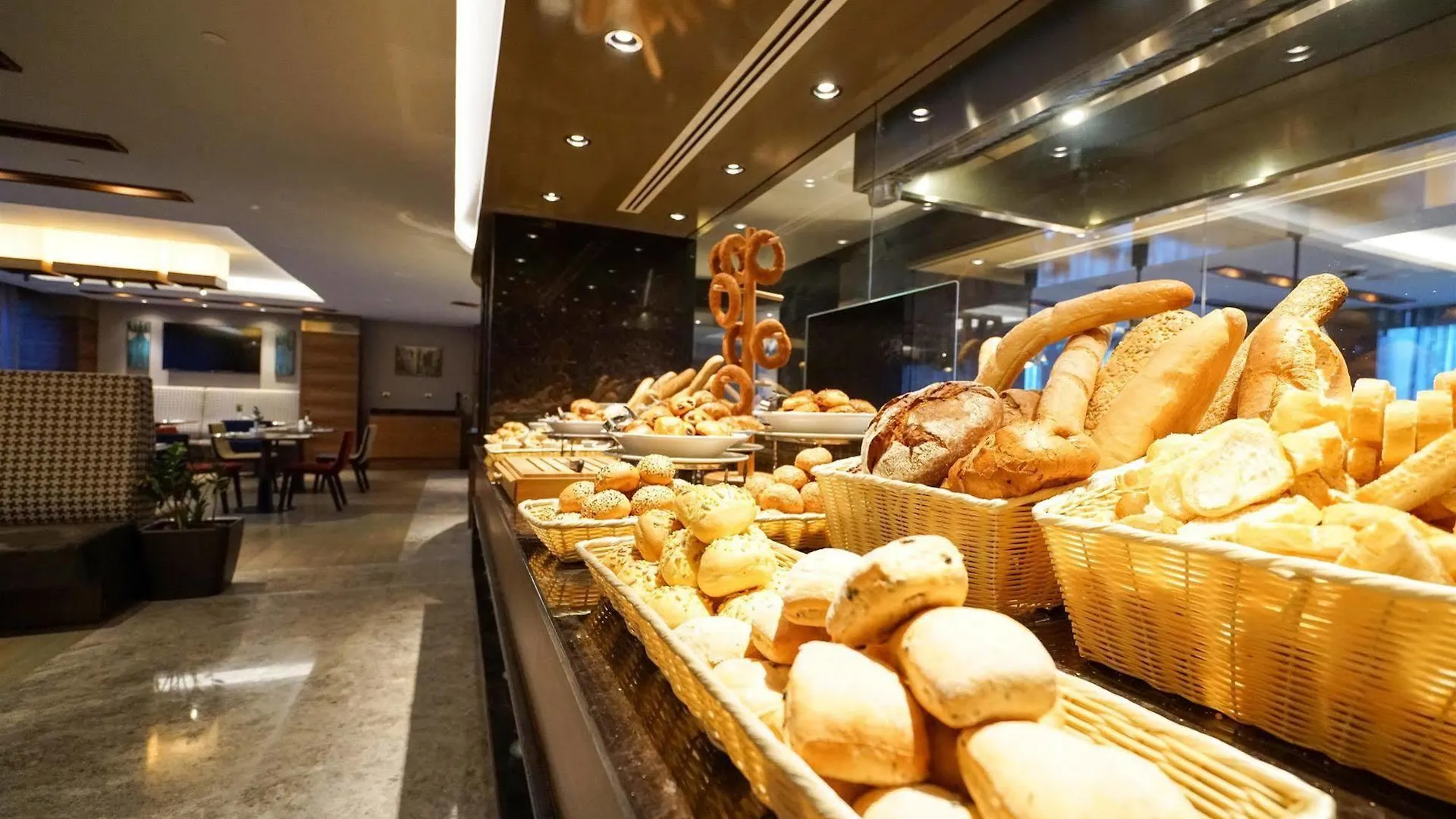 Golden Tulip Istanbul Bayrampasa Hotel